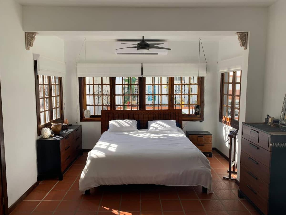 Footprints House At Yardley Place Holiday home San Juan