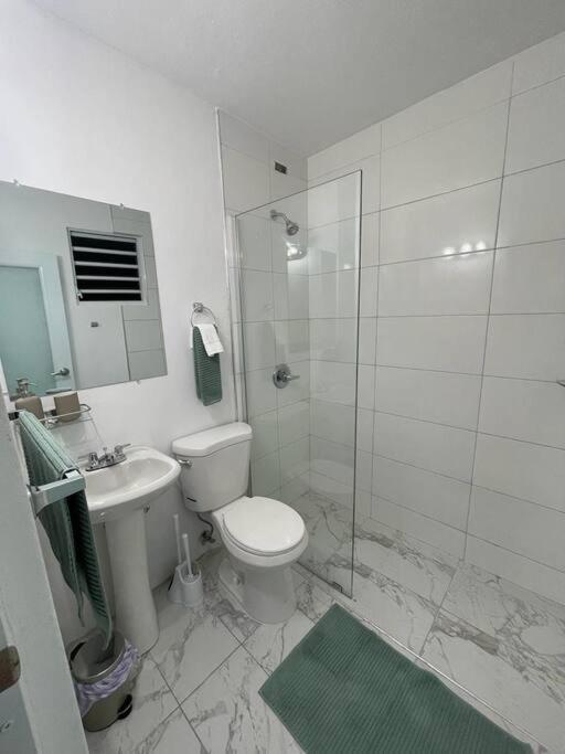 Urban One @ Roosevelt 457 San Juan