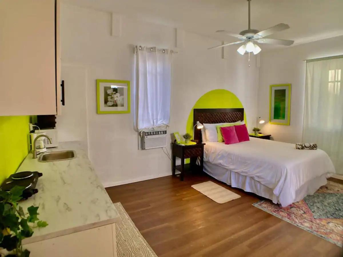 Tropical In Miramar Apartment