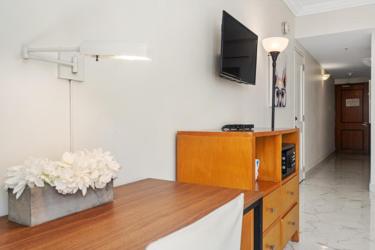 Biarritz Studio - Beautiful Ocean View Studio Apartment San Juan