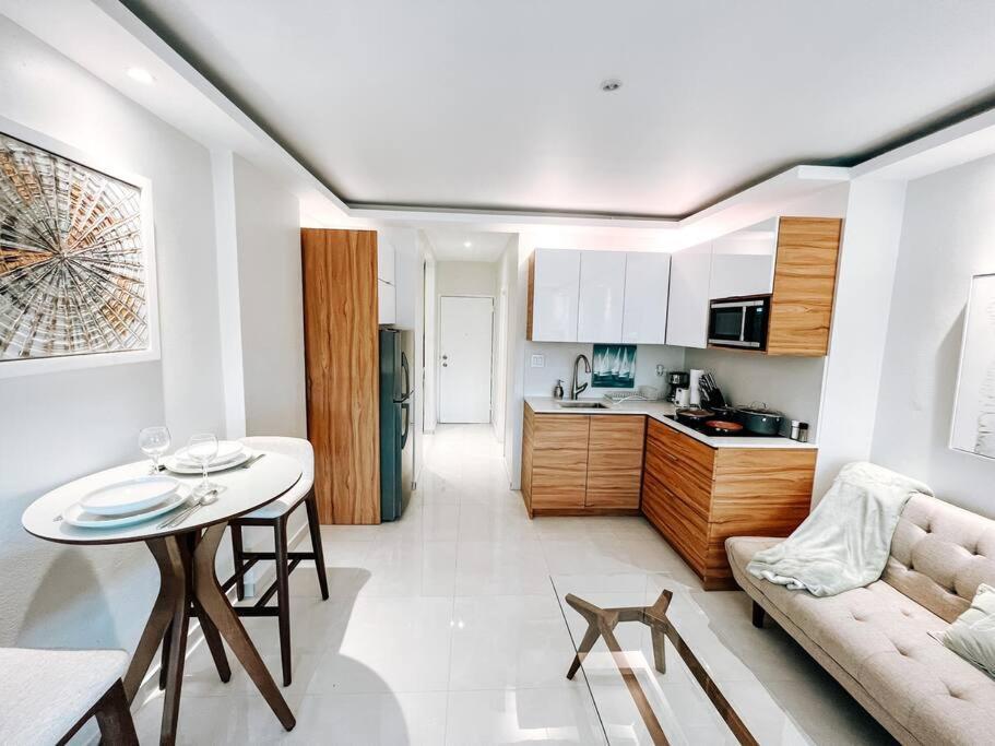 Comfy Modern Studio Apt @ T-mobile * San Juan
