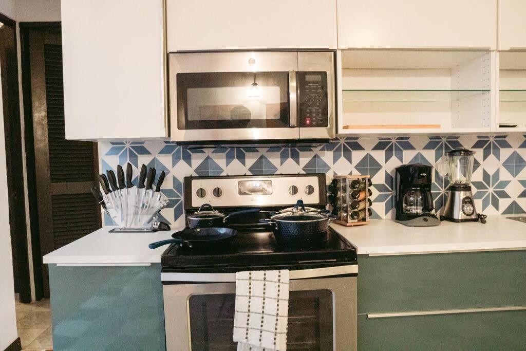 Art Inspired Apt Besides Governors Mansion In Osj - Fort Apt 11 Apartment San Juan