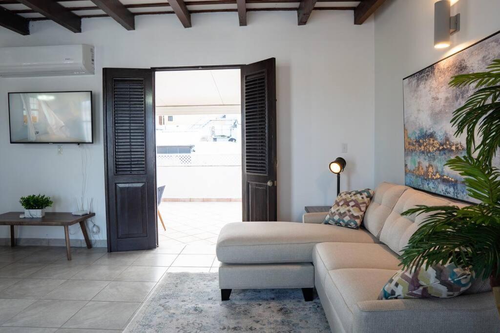 Modern Ph Apt With Amazing View In Old 65 Fort 9 Apartment San Juan