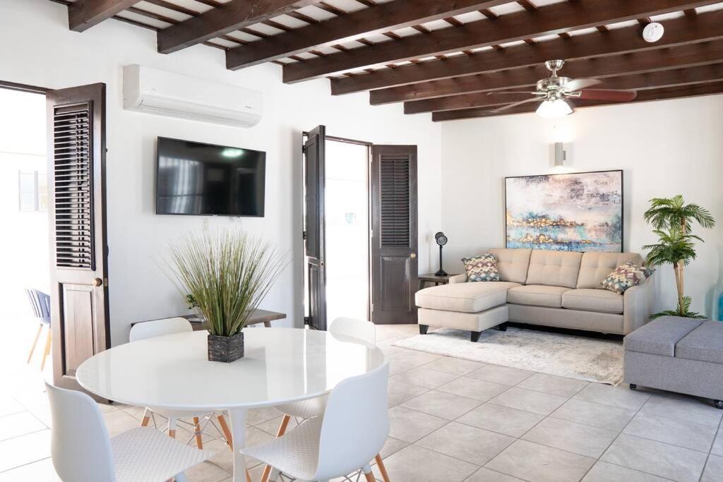 Modern Ph Apt With Amazing View In Old 65 Fort 9 * San Juan