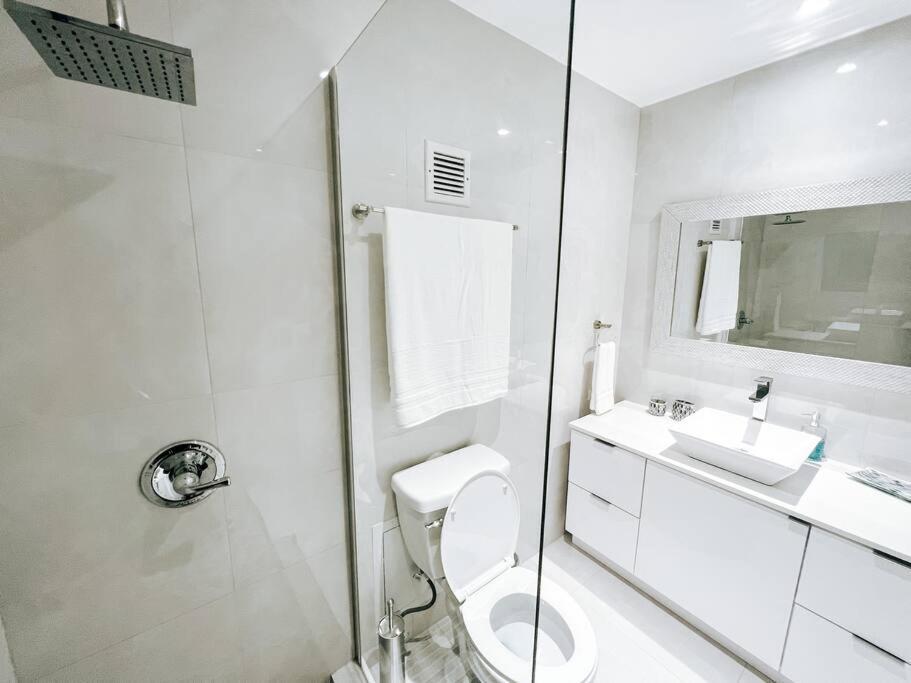 Comfy Modern Studio Apt @ T-mobile San Juan