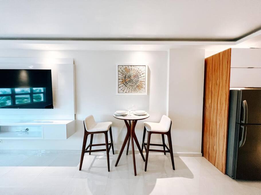 Comfy Modern Studio Apt @ T-mobile San Juan