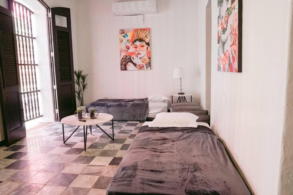 Art Inspired Apt Besides Governors Mansion In Osj - Fort Apt 11 Apartment
