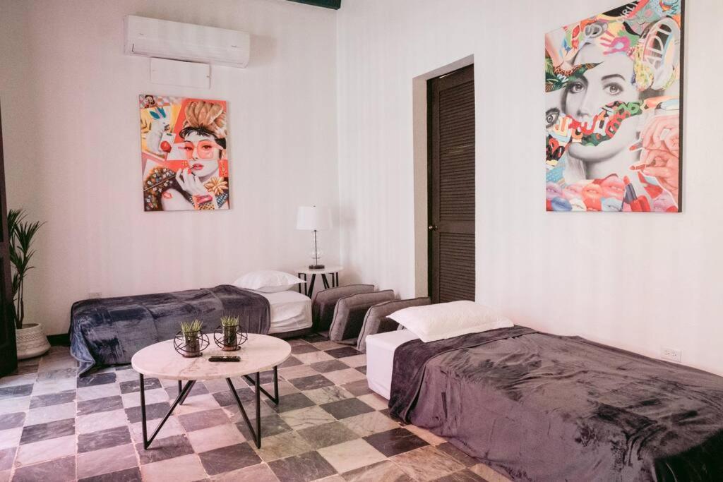 Apartment Art Inspired Apt Besides Governors Mansion In Osj - Fort Apt 11 *