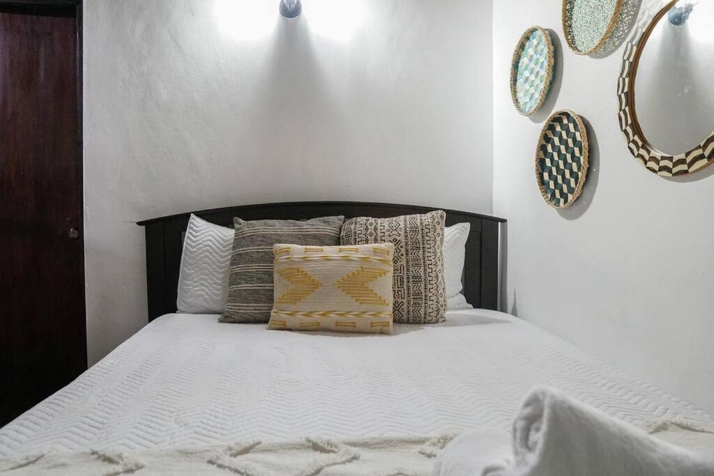 Rustic Peaceful Apt In Old For Group *