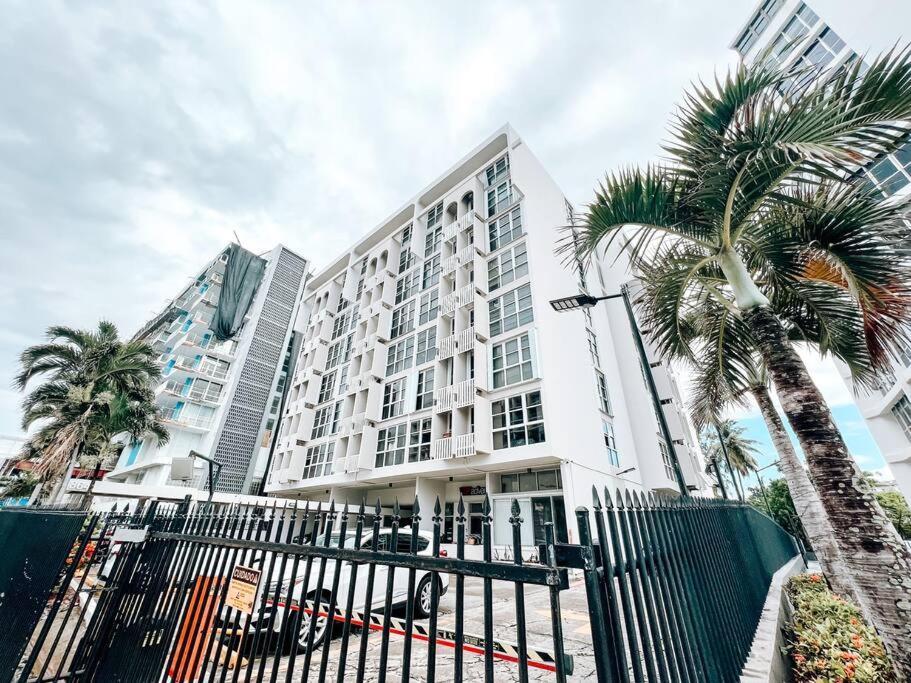 Flamboyan - Condado Apt Walking To Beach W/ Prk Apartment