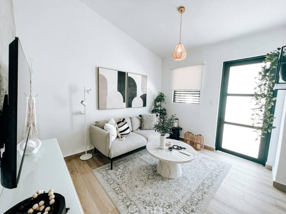 Stylish Comfy Boho Style W/ Parking@ Villa