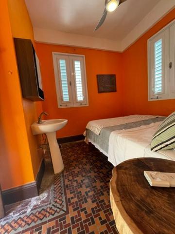 Fresh Tropical Colonial Style Walk-up- Rooftop Terrace- View Apartment