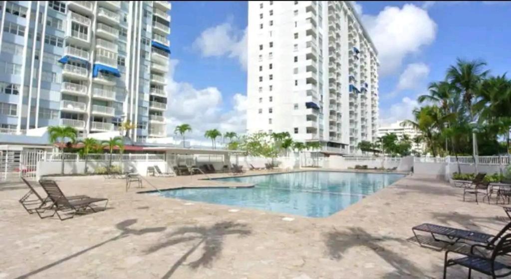 Marbella Apts *