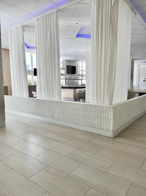 Gorgeous Ocean View W/beach Access & Parking