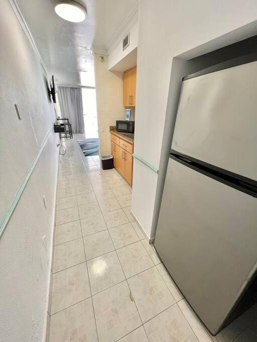 Gorgeous Ocean View W/beach Access & Parking Apartment