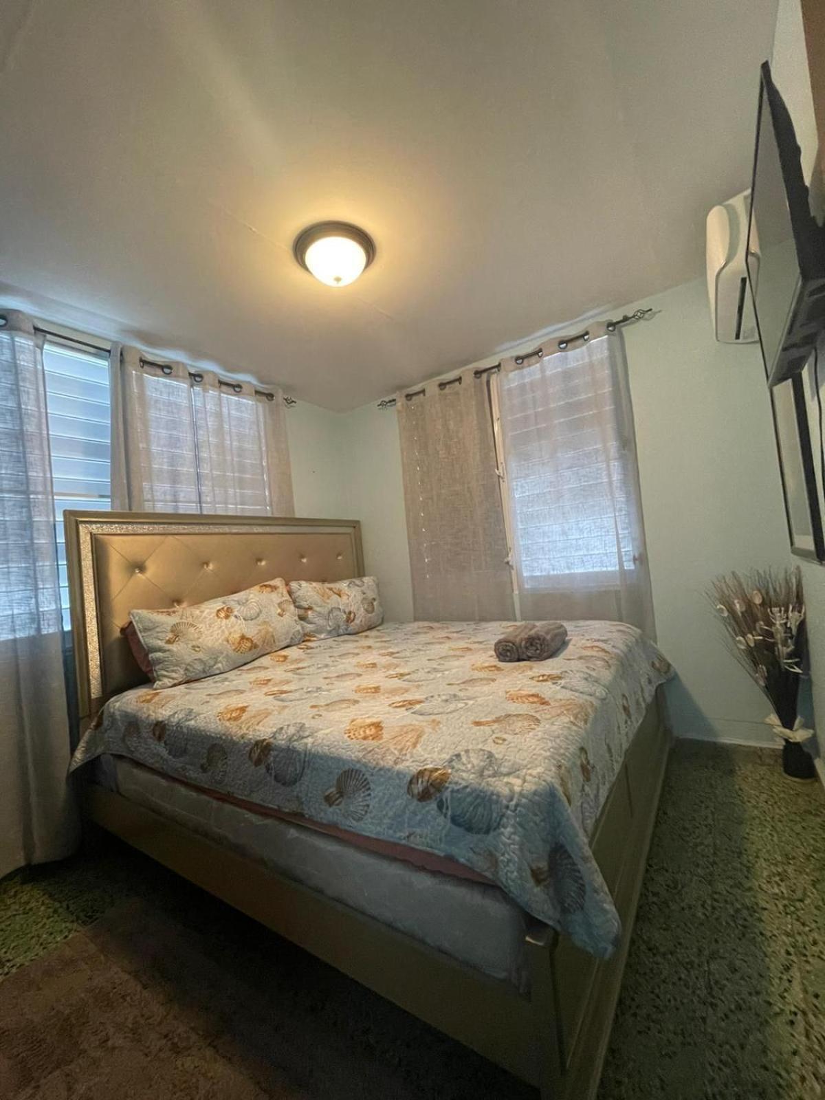 Casa Laguna Unit 6, Spacious 3br Near Beach And Restuarants