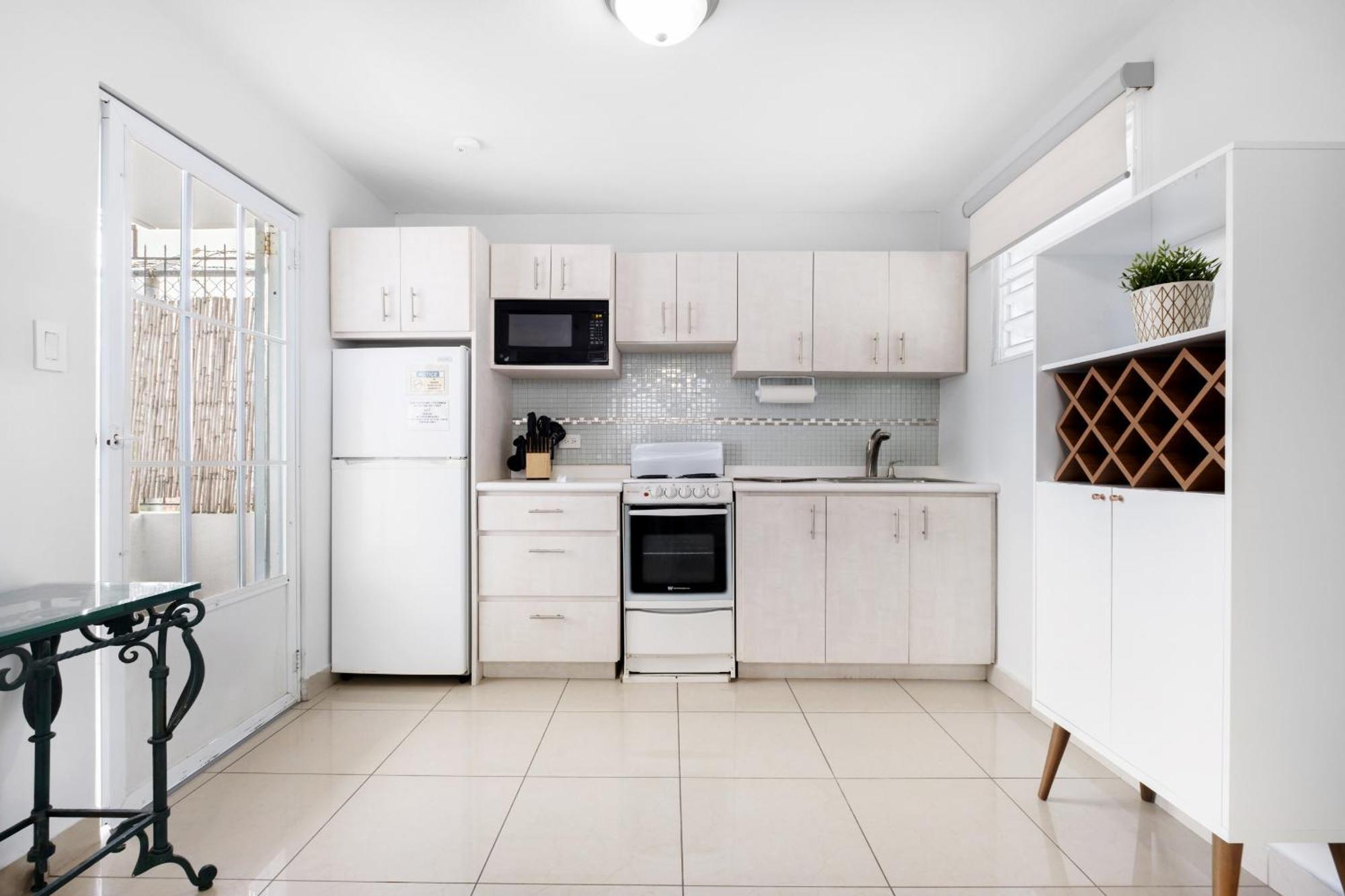Apartment Prime Location At Condado 2br 1ba - 9