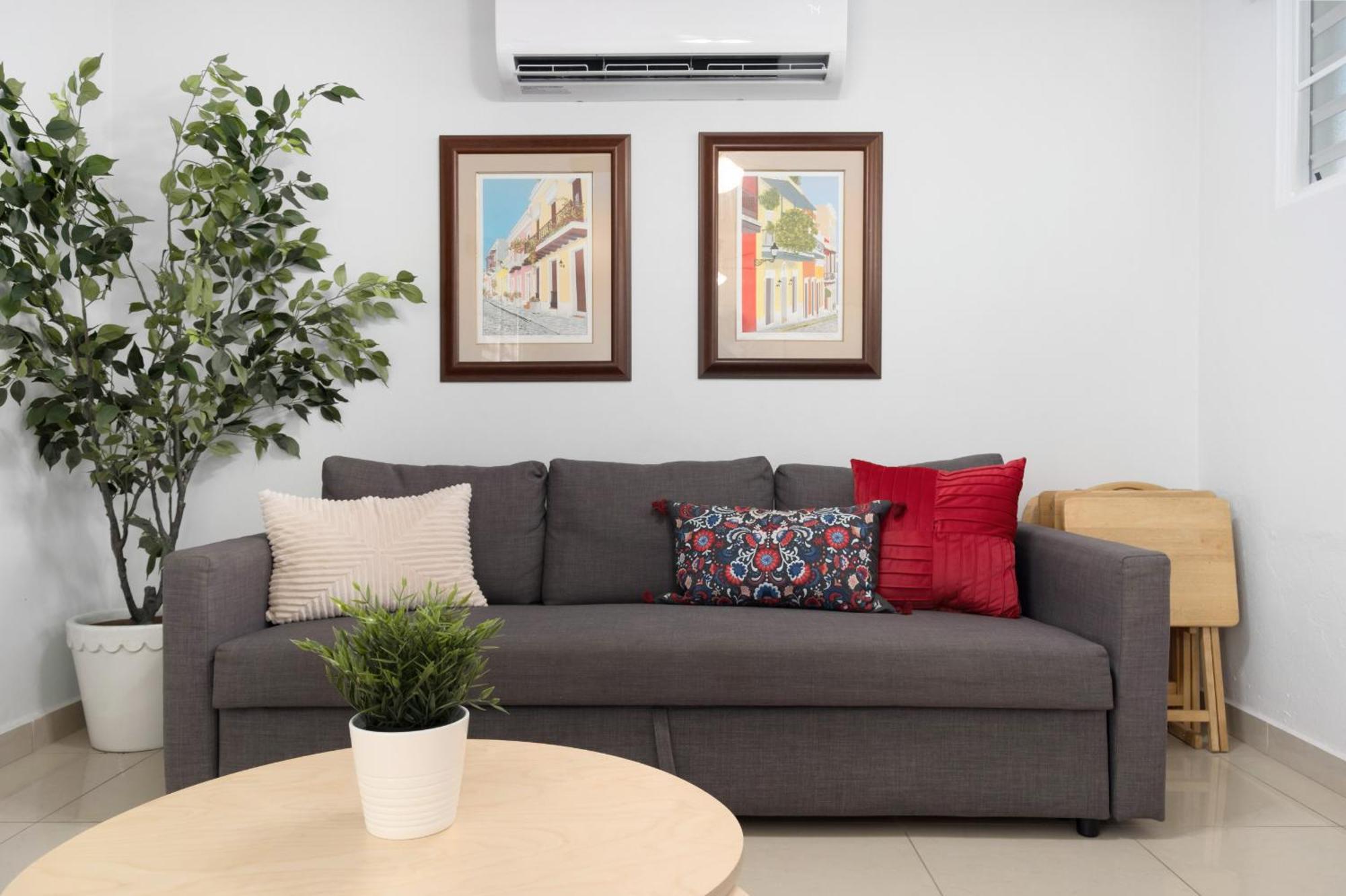 Prime Location At Condado 2br 1ba - 9 Apartment *