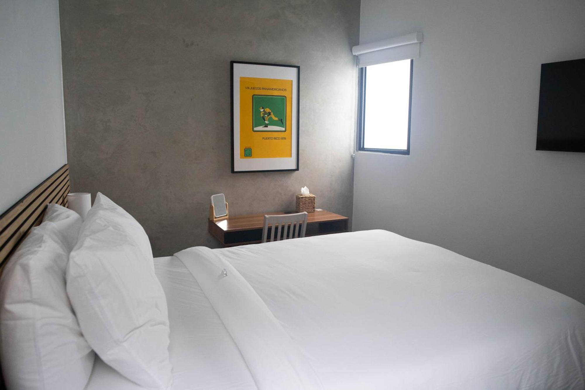 The Looking Glass 3* San Juan