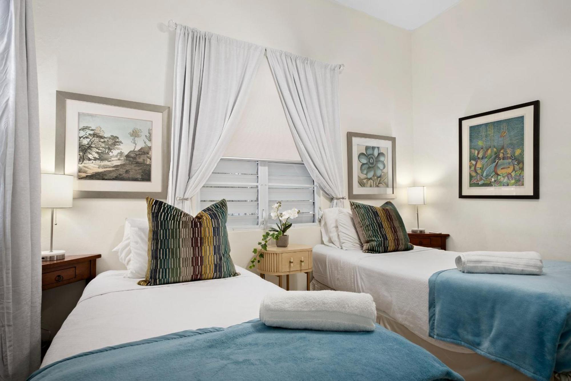 Prime Location At Condado With Rooftop Oasis - 2&3