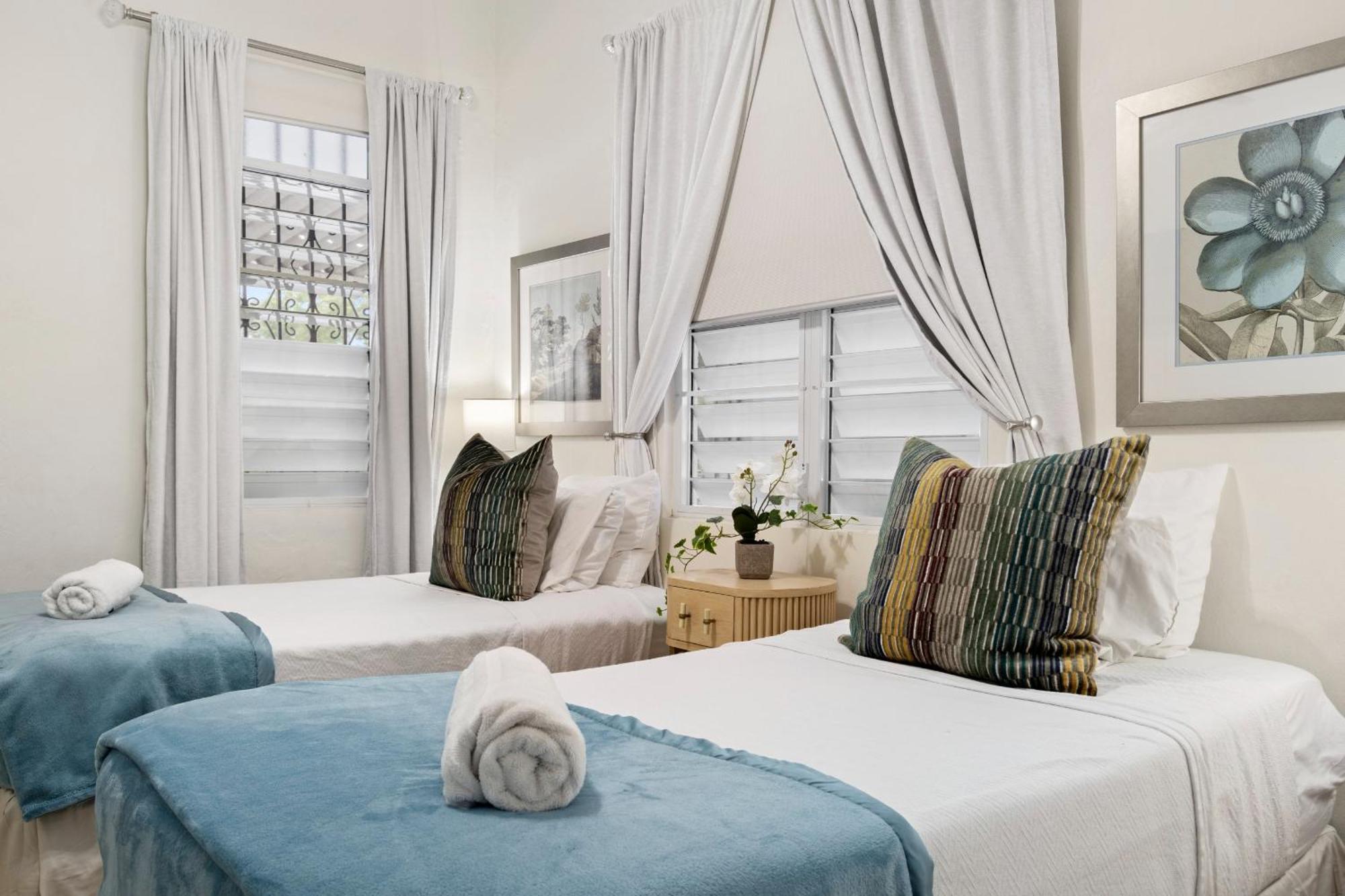 Prime Location At Condado With Rooftop Oasis - 2&3 * San Juan