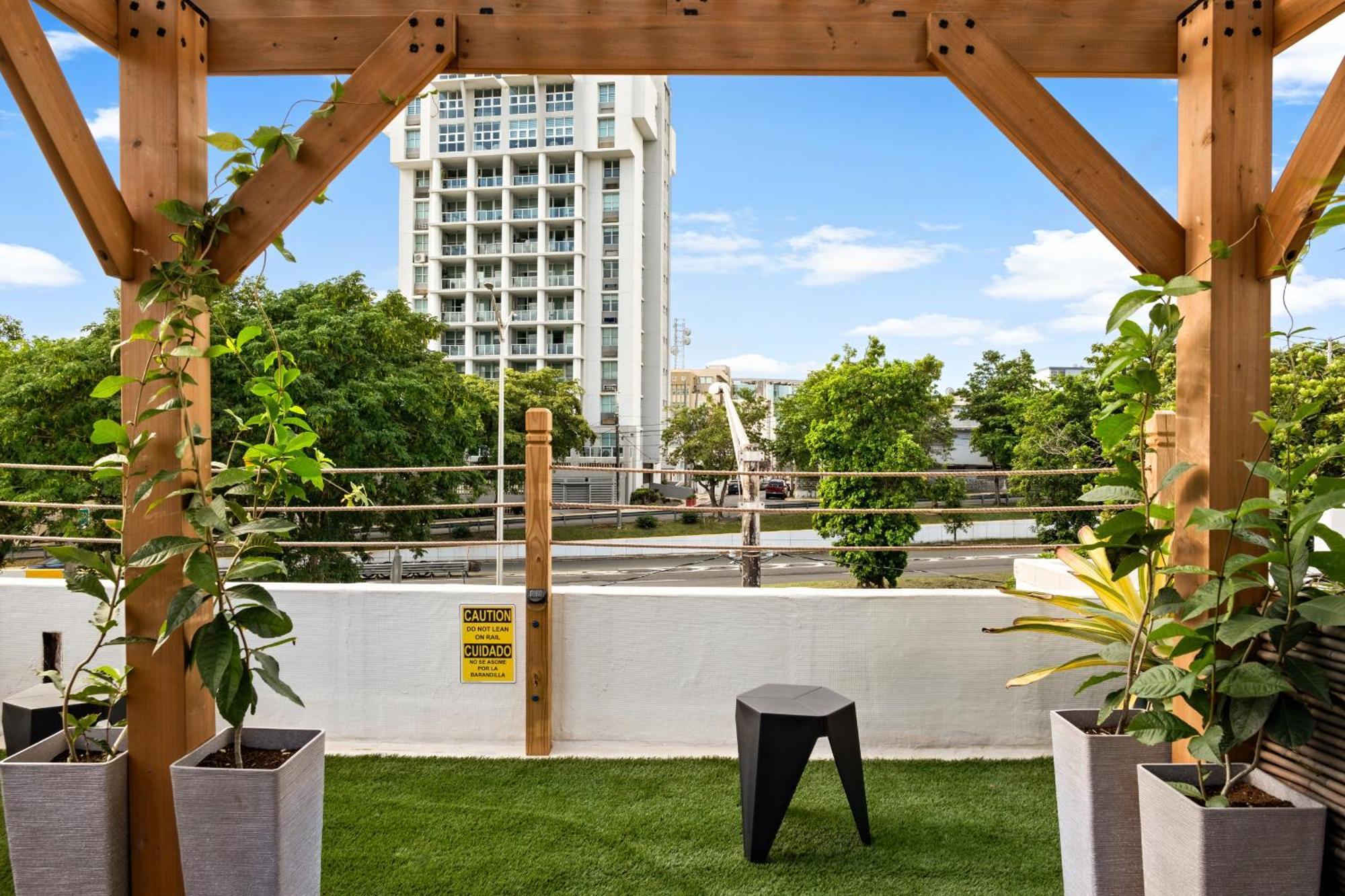 Prime Location At Condado With Rooftop Oasis - 2&3 San Juan