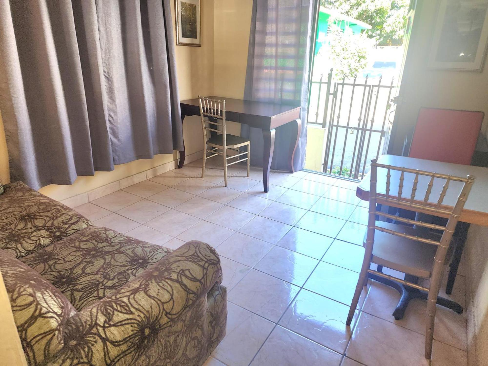 Apartment Del Valle Casa Near Trendy Calle Loiza- One Bedroom With Queen San Juan