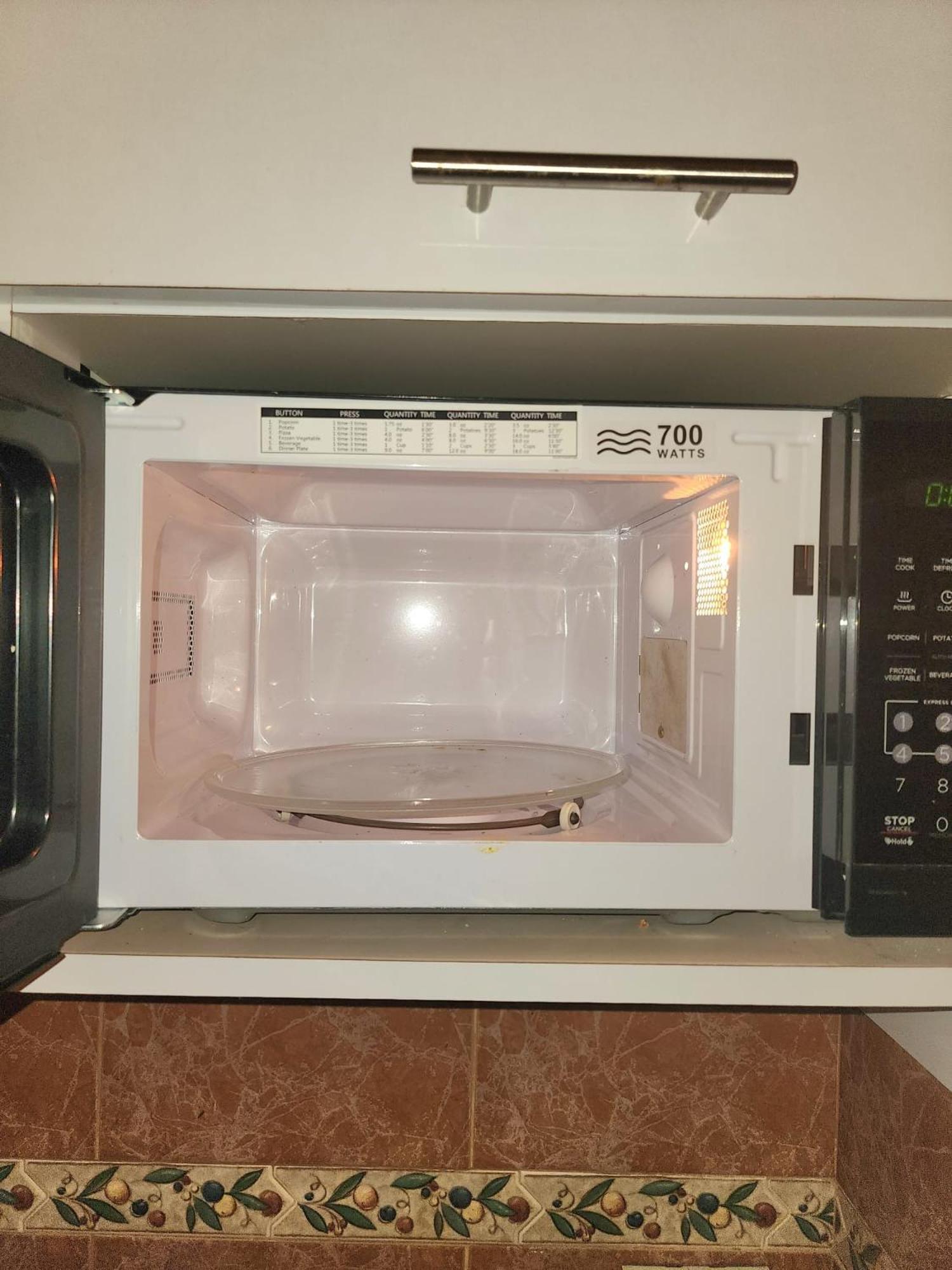 Apartment Del Valle Casa Near Trendy Calle Loiza- One Bedroom With Queen