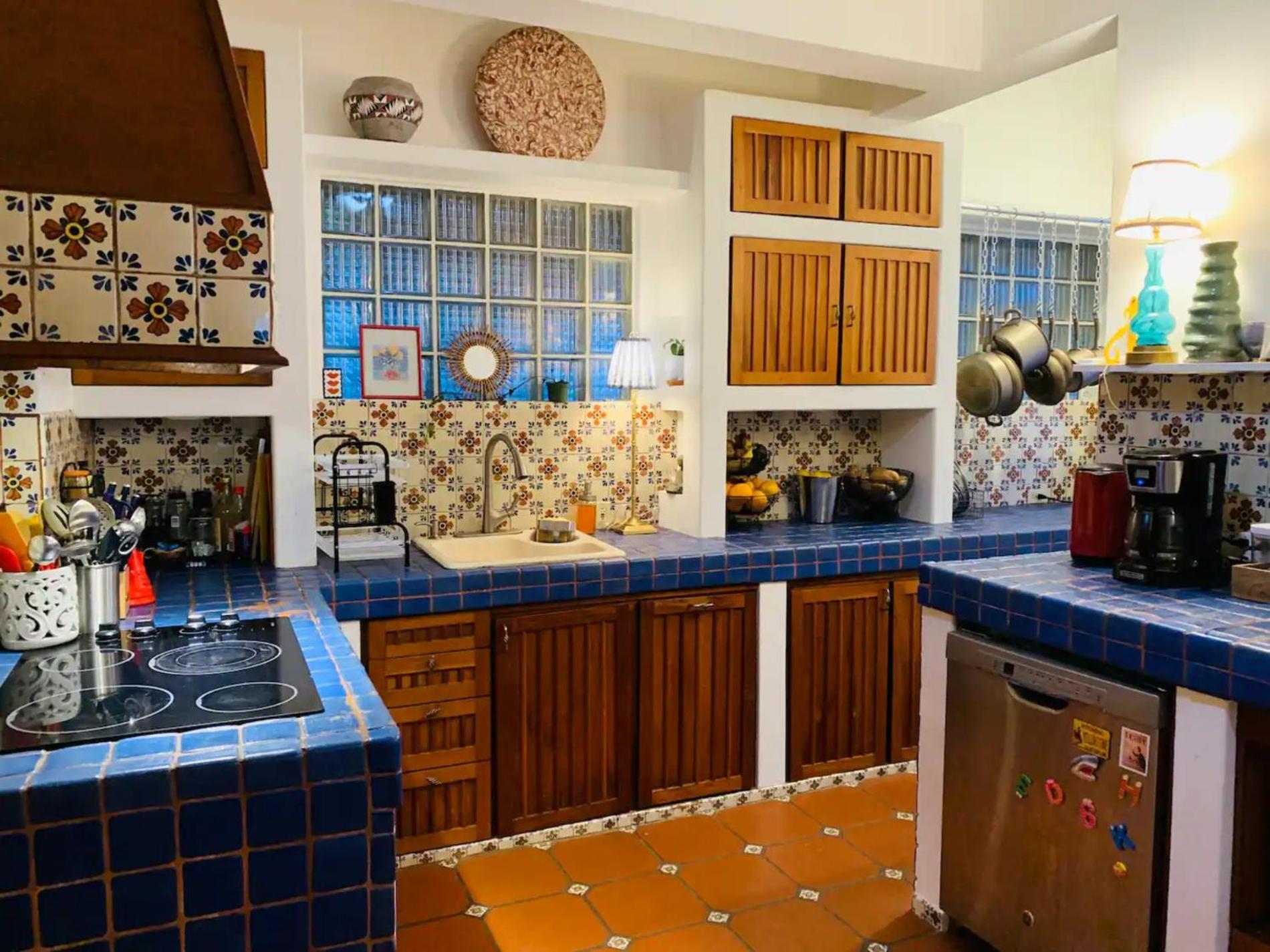 Holiday home Bright & Airy Spanish Steps To Gen Ac - Main House San Juan