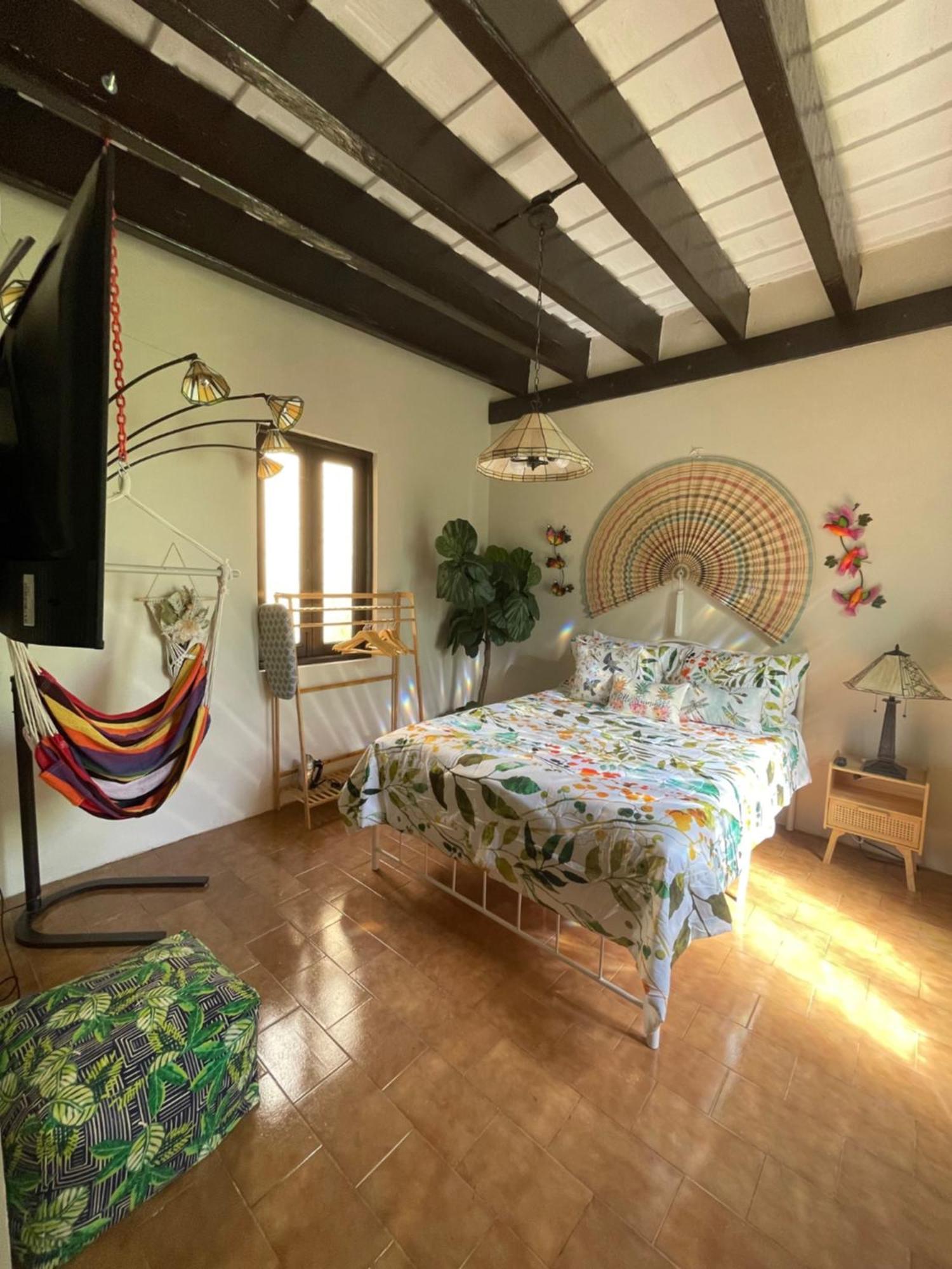 The Garden Apartment, The Willow Apartment, & The Tropical At Casa Of Essence In Old *