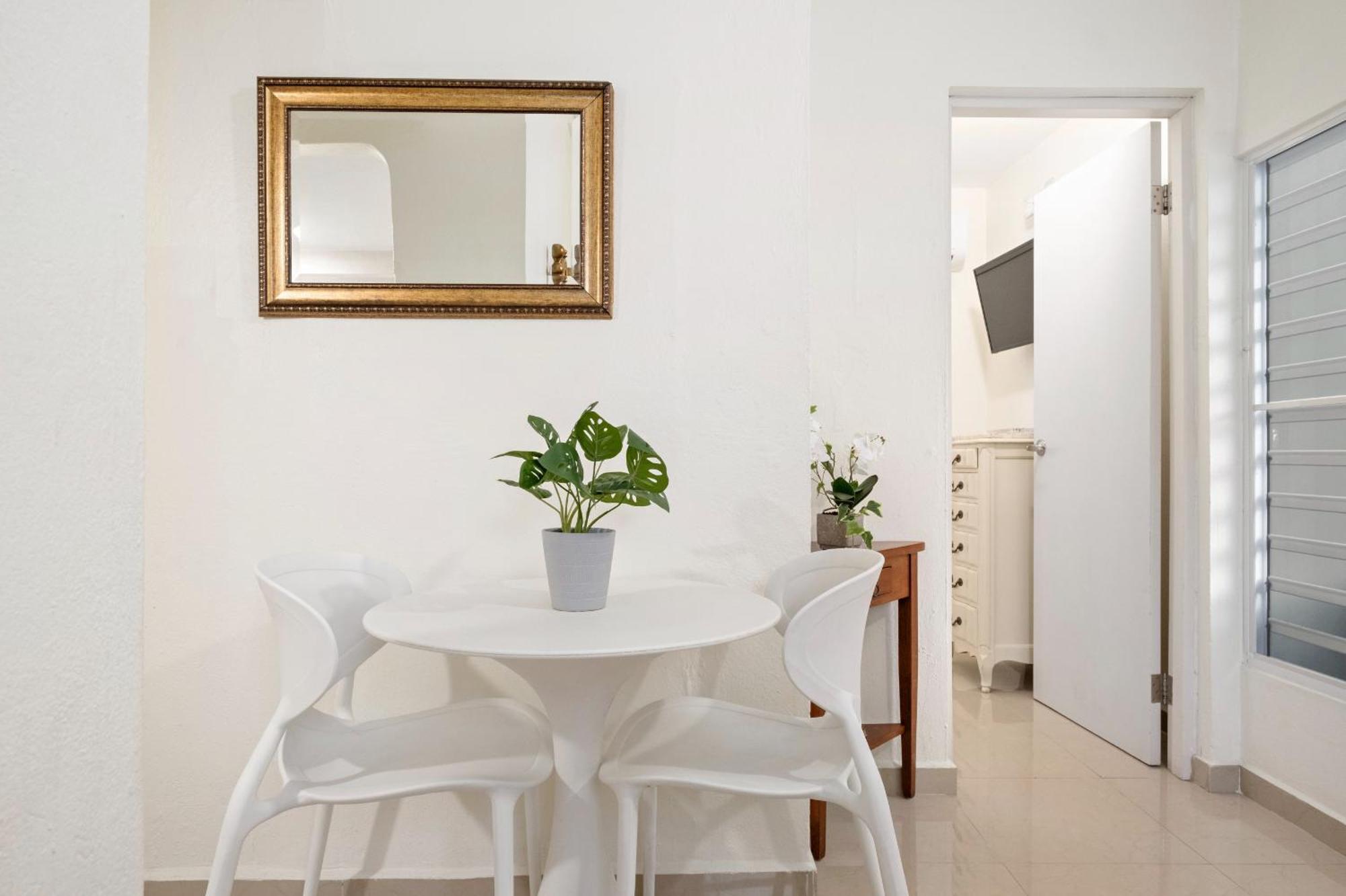 Apartment Prime Location At Condado 1br 1ba - 8 San Juan