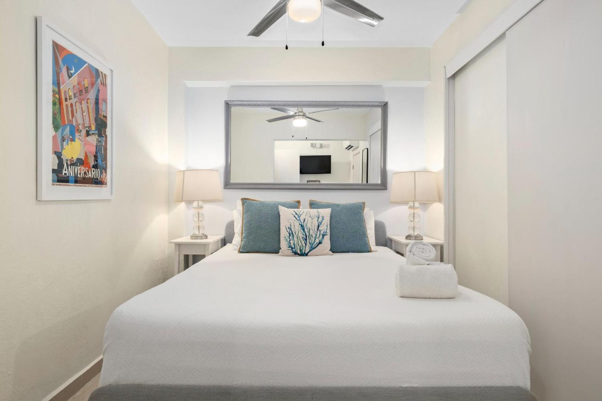 Apartment Prime Location At Condado 1br 1ba - 8 *
