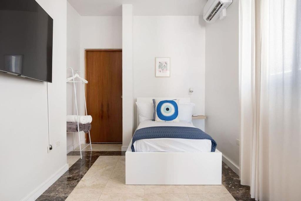Villa Santorini 9bd/9b+pool House @oceanpark
