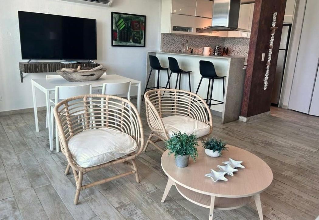 Kasa Brisa Marina - 1 Bed 1 Bath For 2 Ocean View Balcony Beachfront Pool Apartment *