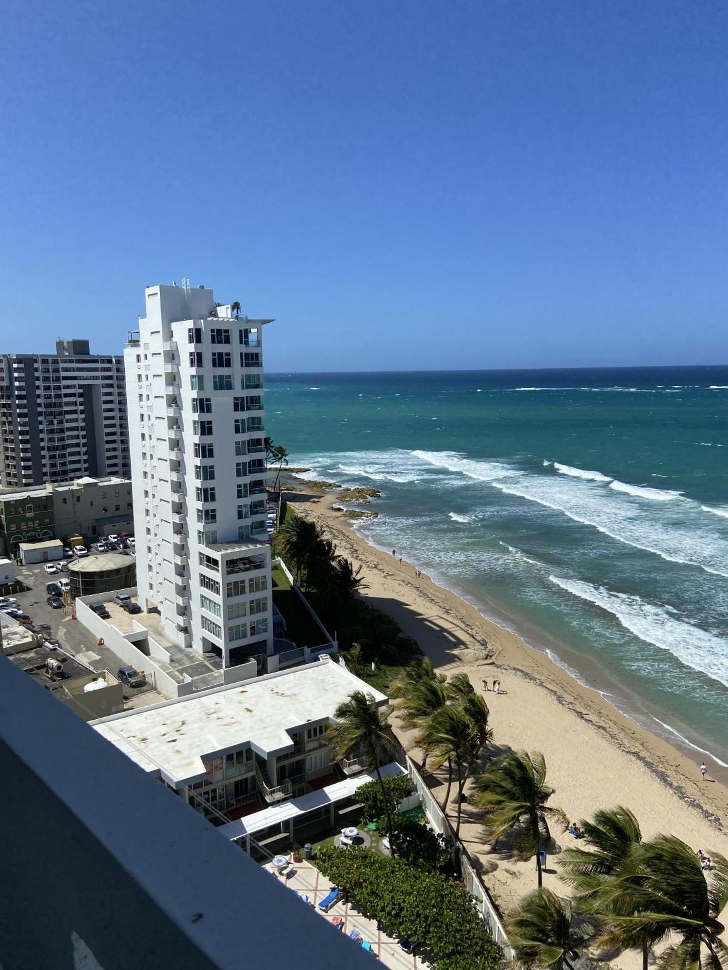Kasa Blue Ocean - 2 Bed 2 Bath For 4 Ocean View Balcony Beachfront Pool