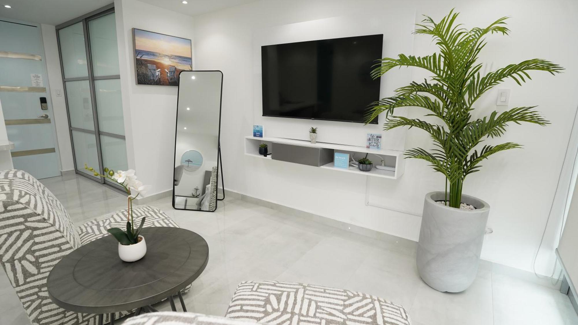 Ocean Front Coral Luxury * San Juan