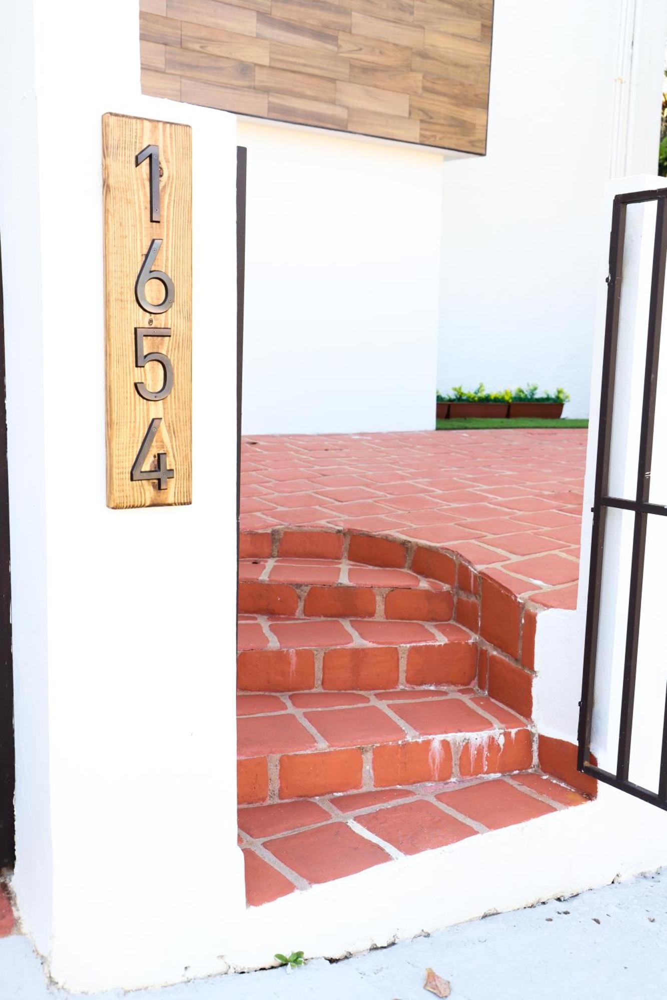 Homestay Private In Duplex W 4 Baths Fq Beds 1-3ppl San Juan