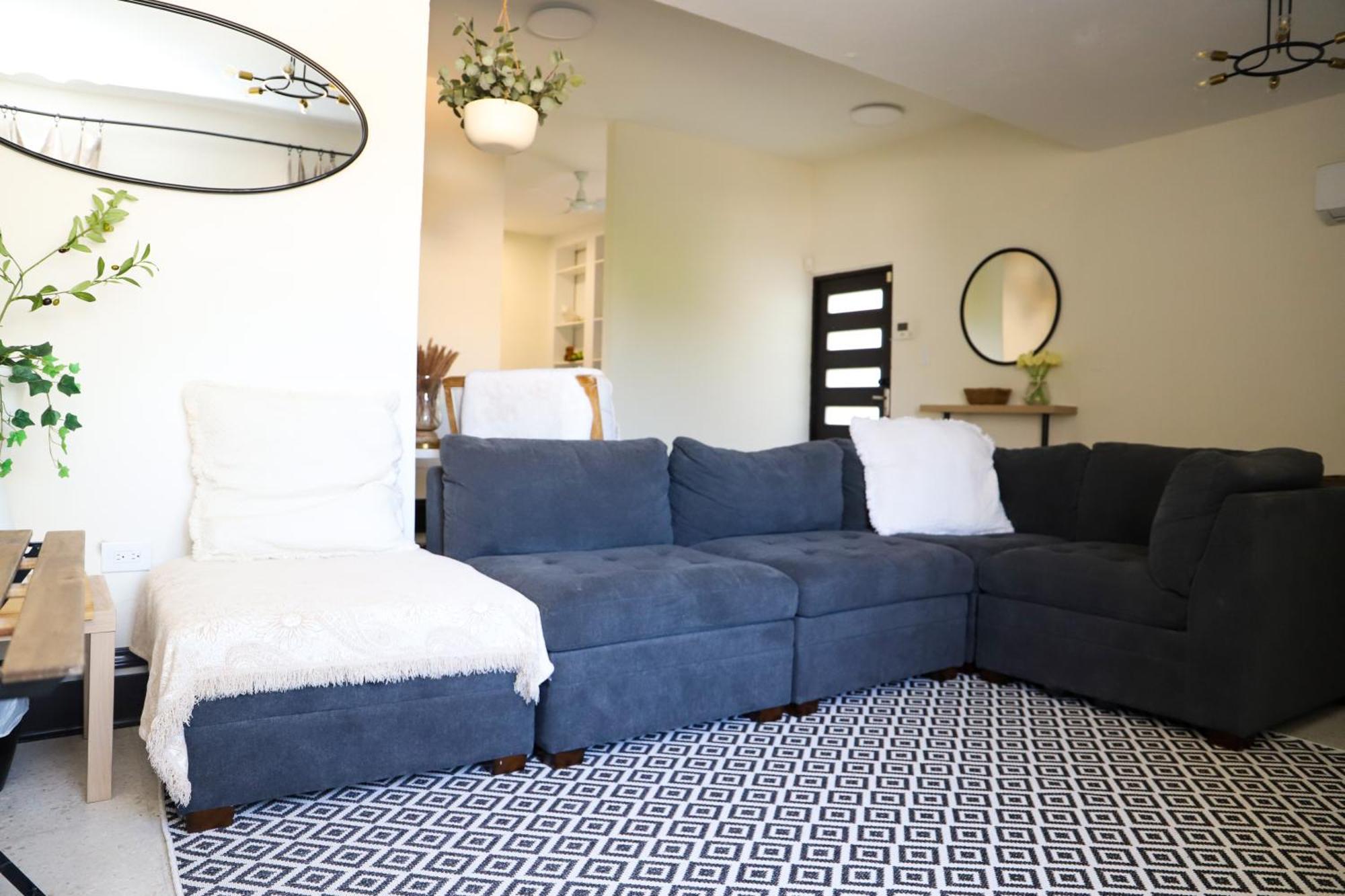 Private In Duplex W 4 Baths Fq Beds 1-3ppl Homestay