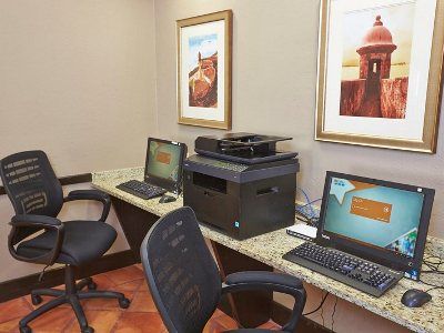 Hotel Express El Caney On Ft Buchanan 3*