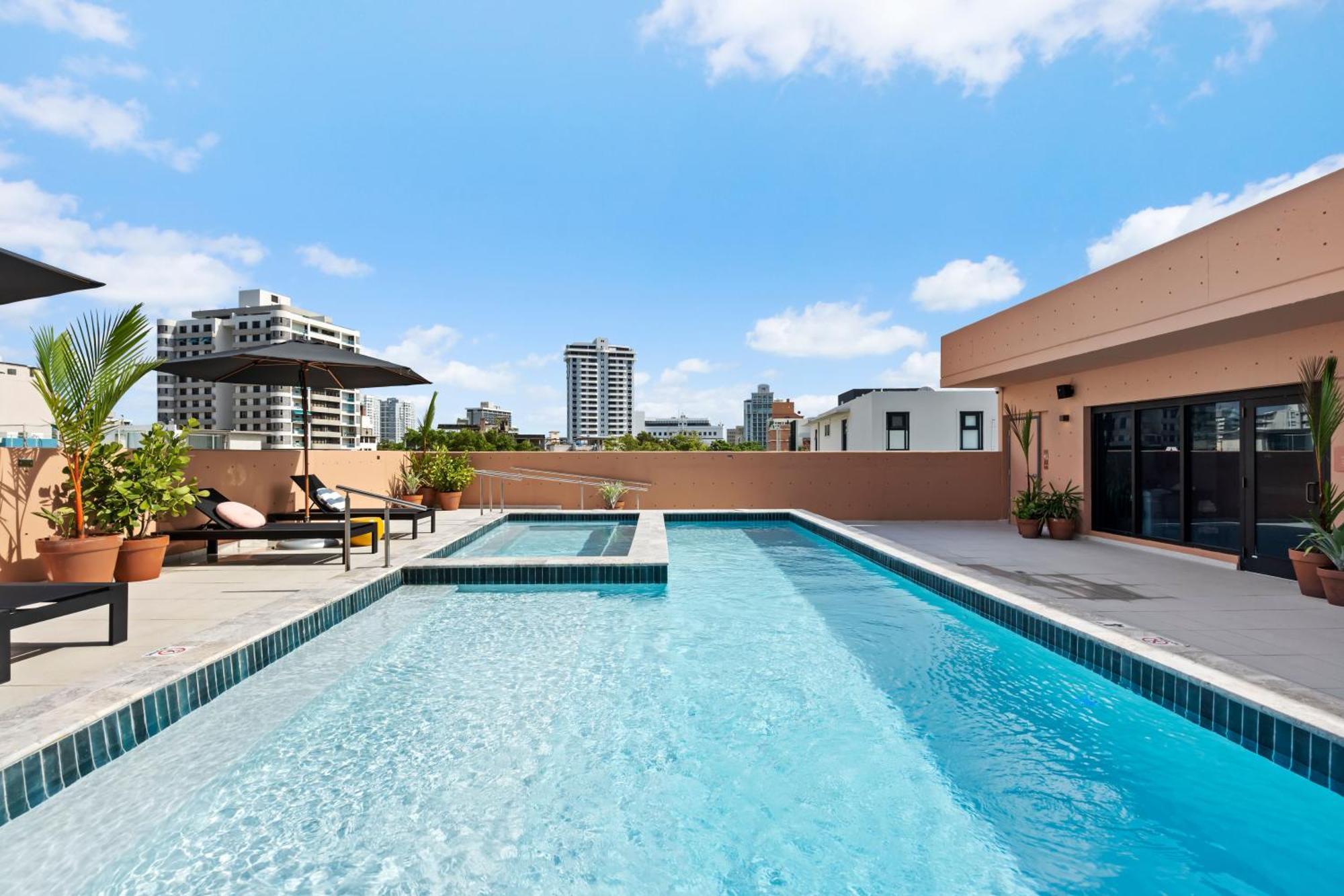 Hibird- And Aparthotel 4*