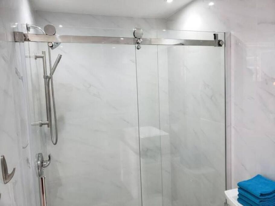 Esperanza 2bdr 2b Oceanfront Pool Parking Apartment San Juan