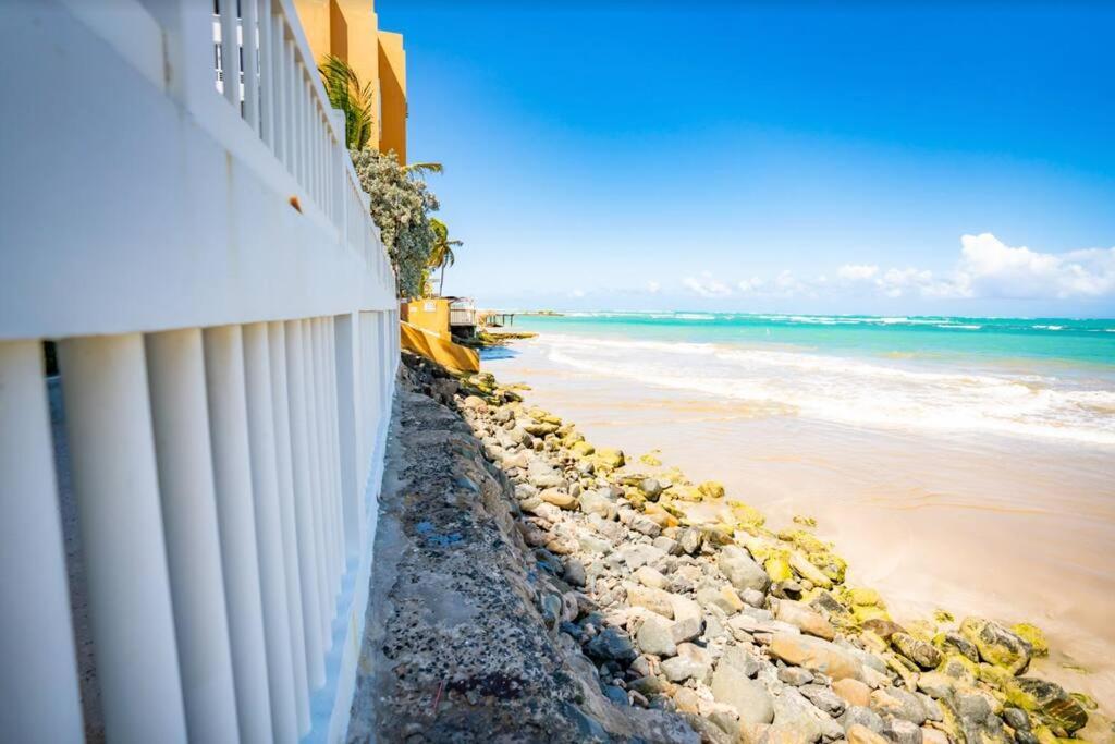 Enchanted Honeymoon Isla Beachfront Holiday home