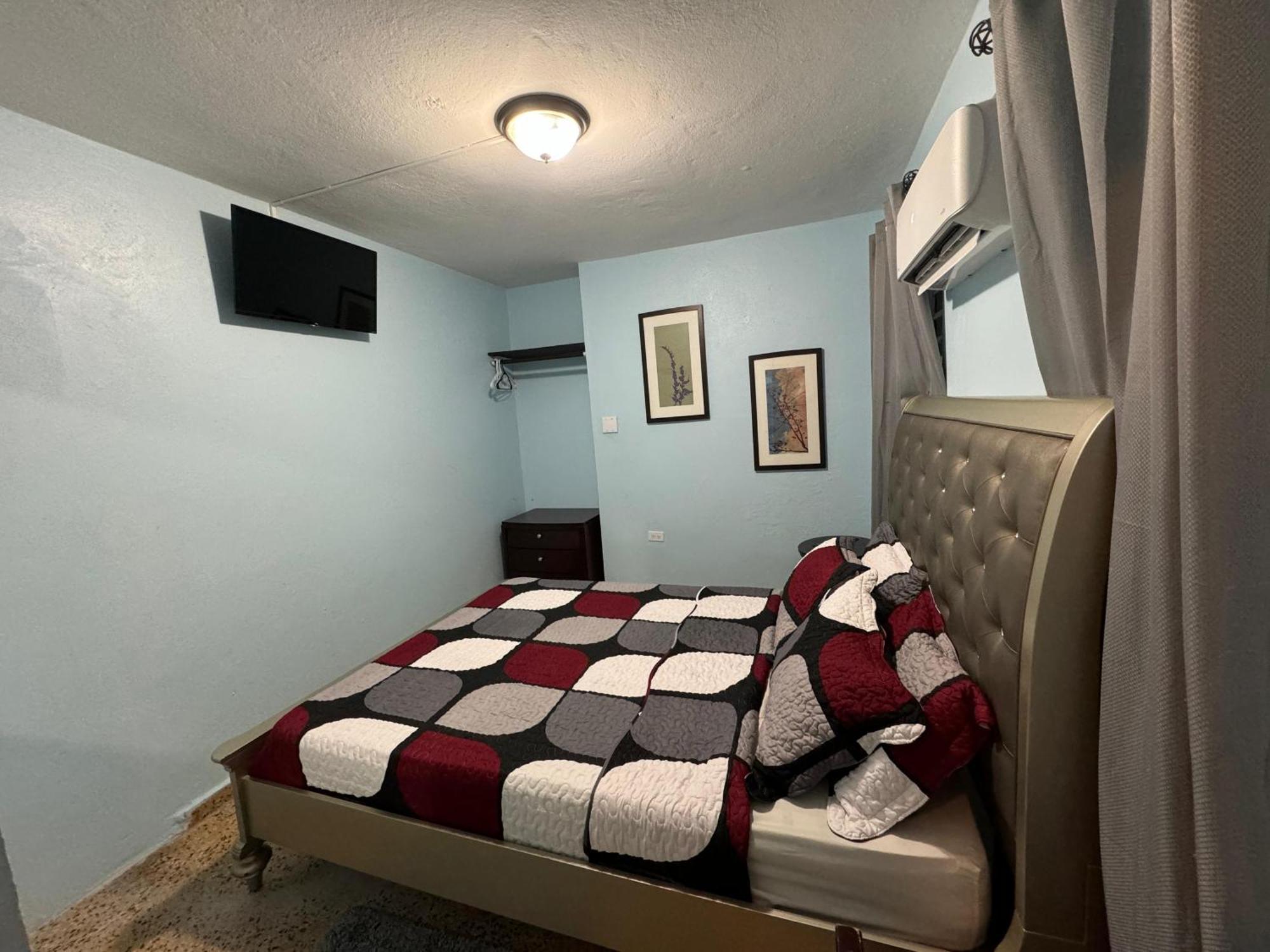 Laguna Spacious Private Near And Famous Restaurants, Unit 2 Apartment