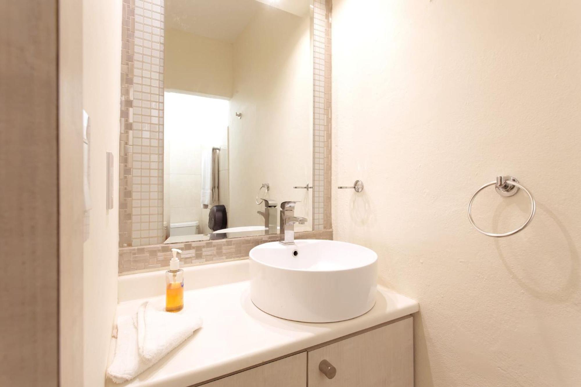Lagoon Park Apartment