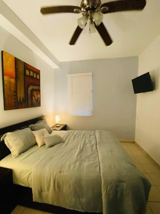 Fiesta Spot At La Placita 3 Bedroom And 2 Bathrooms Apartment
