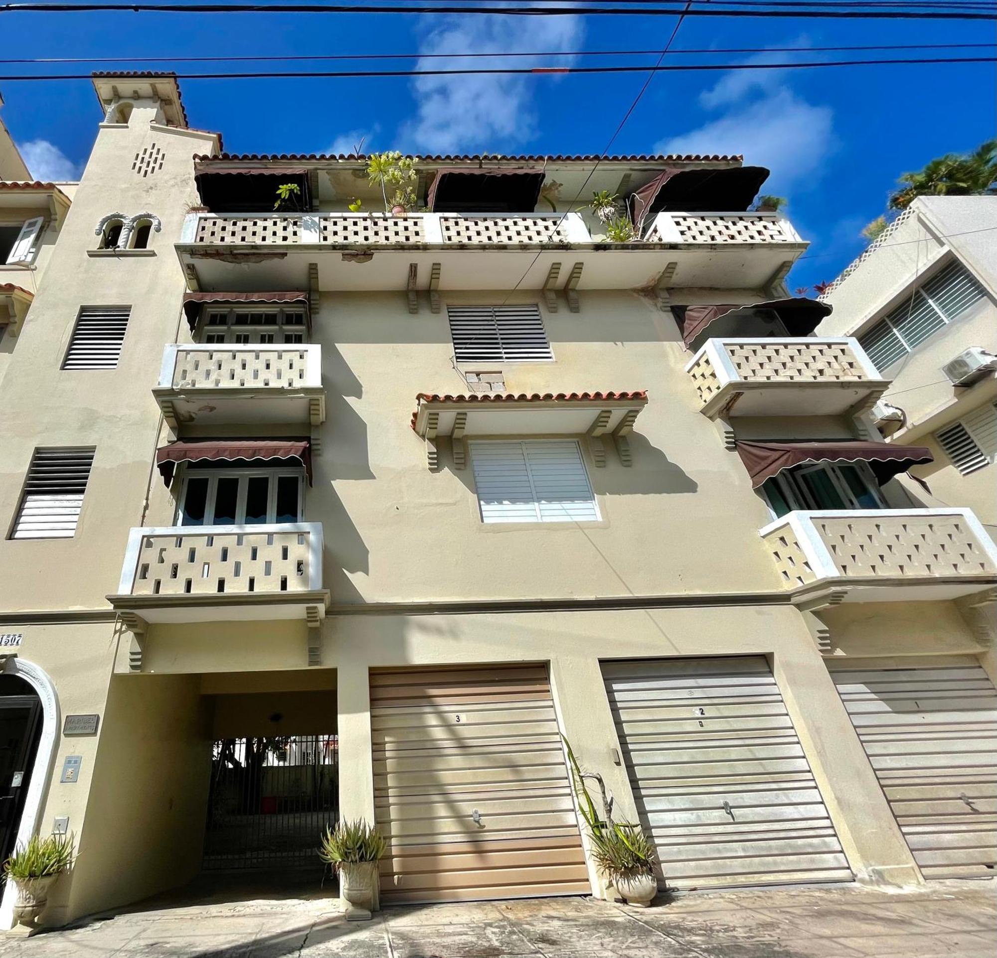 Apartment Fresh Tropical Colonial Style Walk-up- Rooftop Terrace- View *