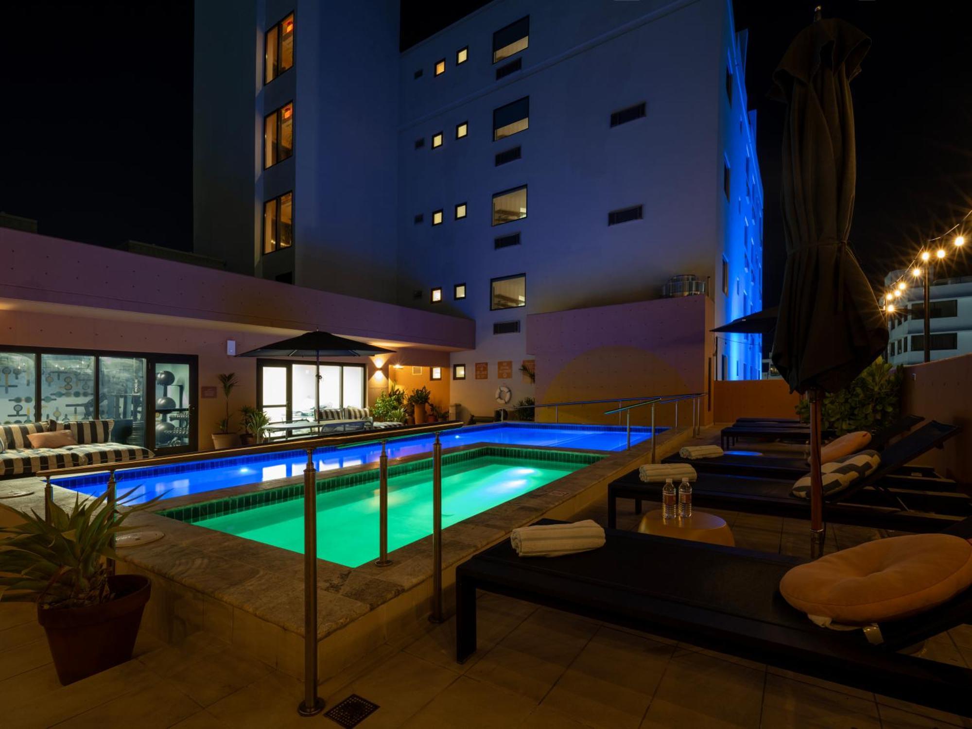 Aparthotel Hibird- And 4*