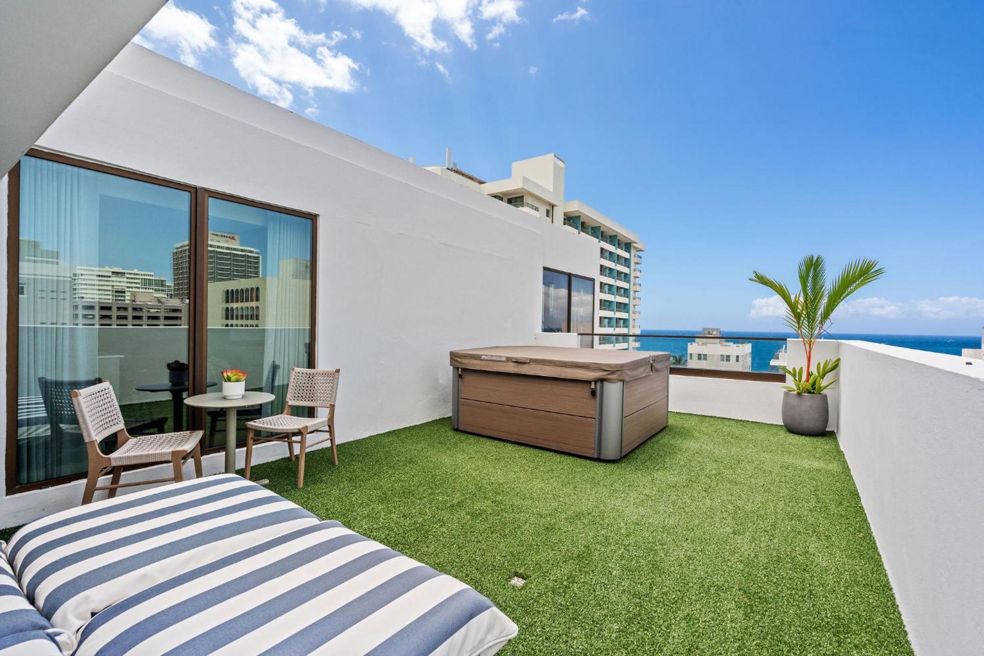 Aparthotel Hibird- And San Juan