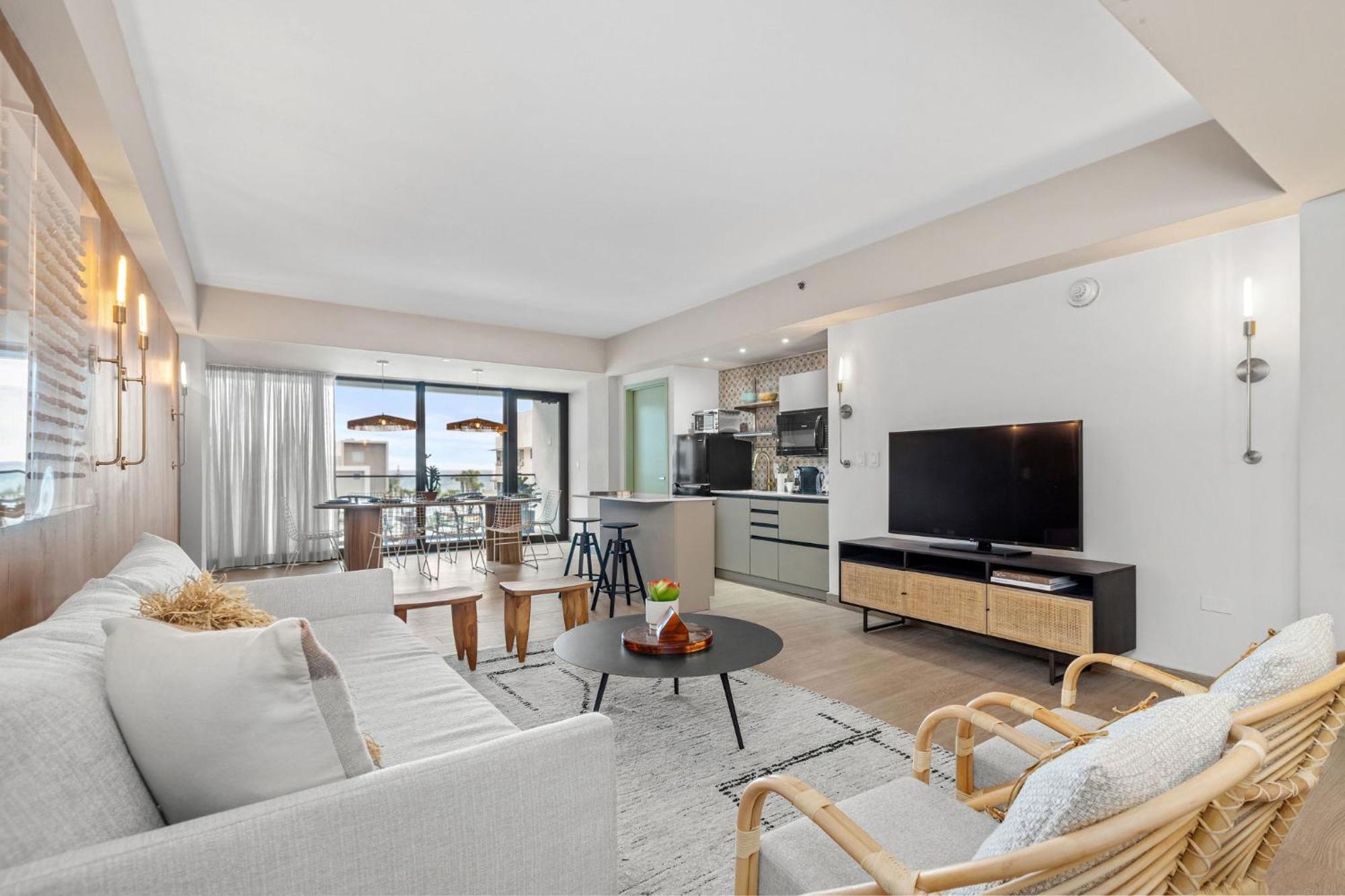 Aparthotel Hibird- And 4*