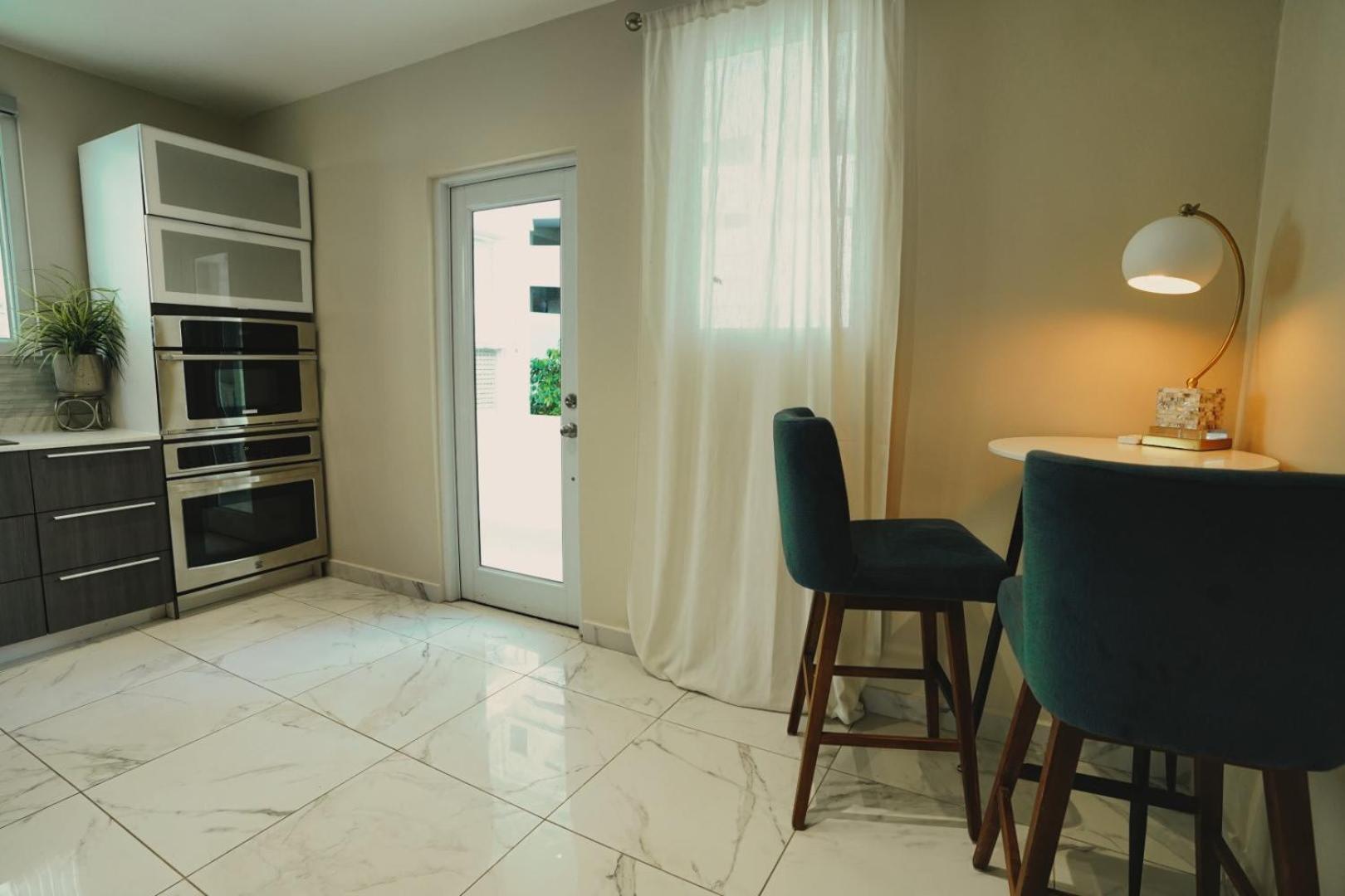 1120 Vieques By With Bear